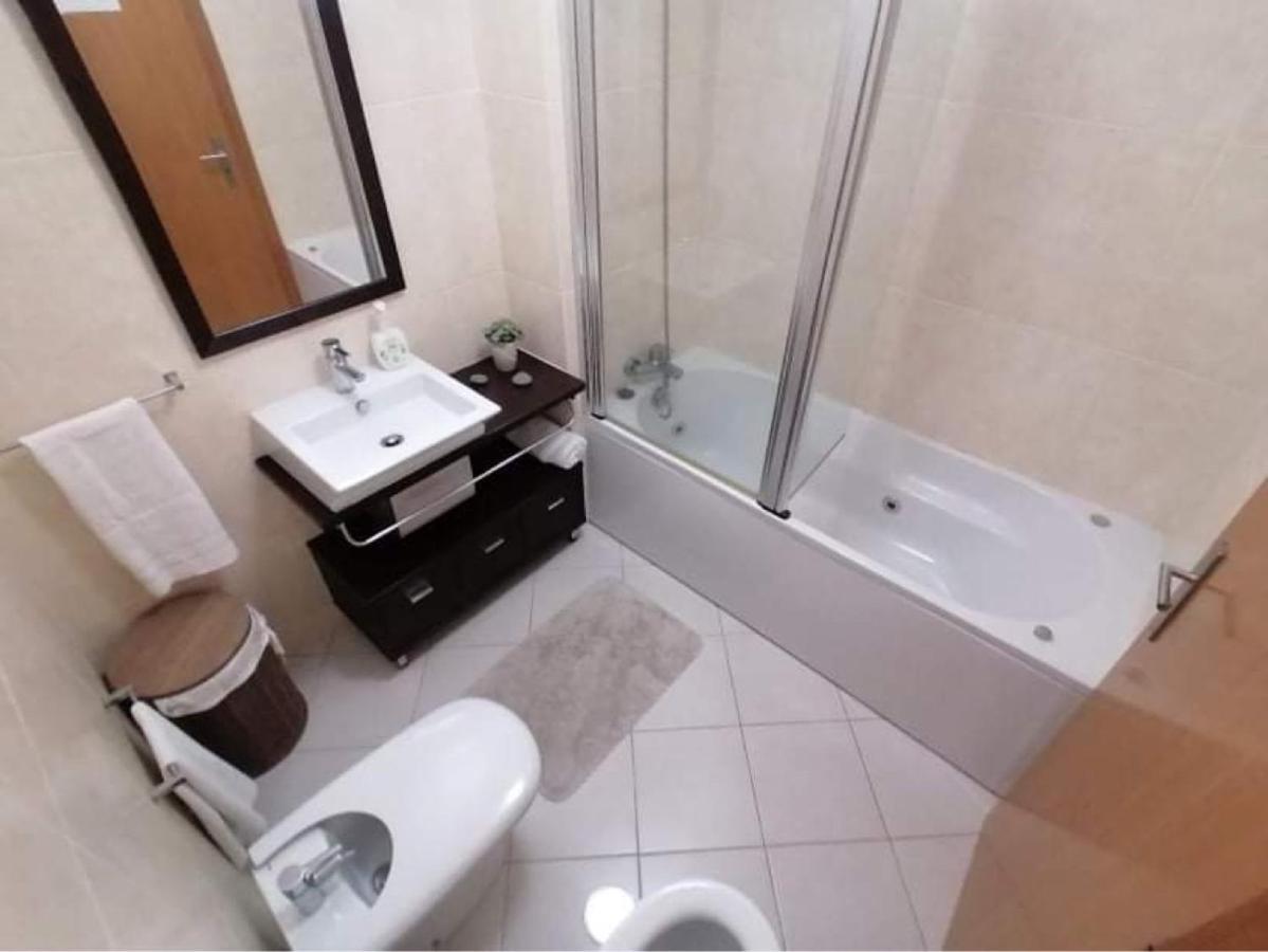 Апартаменты Plaza Charming Flat Санта-Крус Экстерьер фото