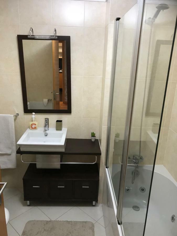 Апартаменты Plaza Charming Flat Санта-Крус Экстерьер фото